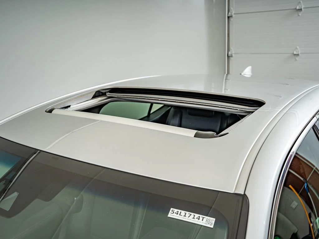 Used 2018 Silver Lexus 350 image 17