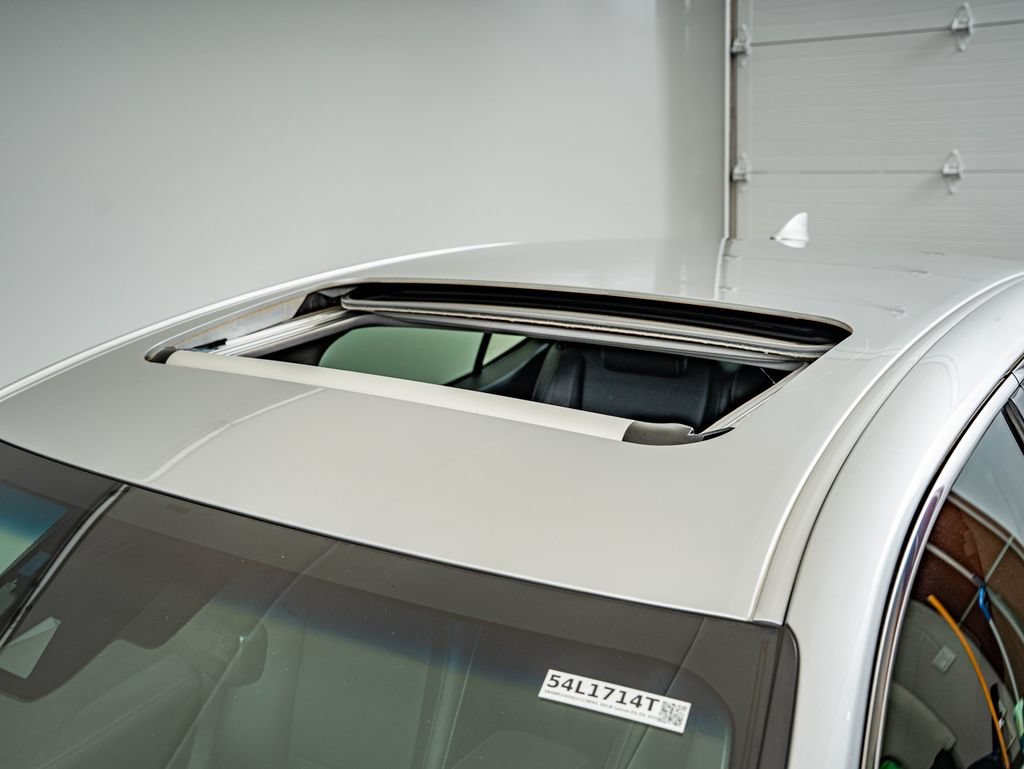 Used 2018 Silver Lexus 350 image 17