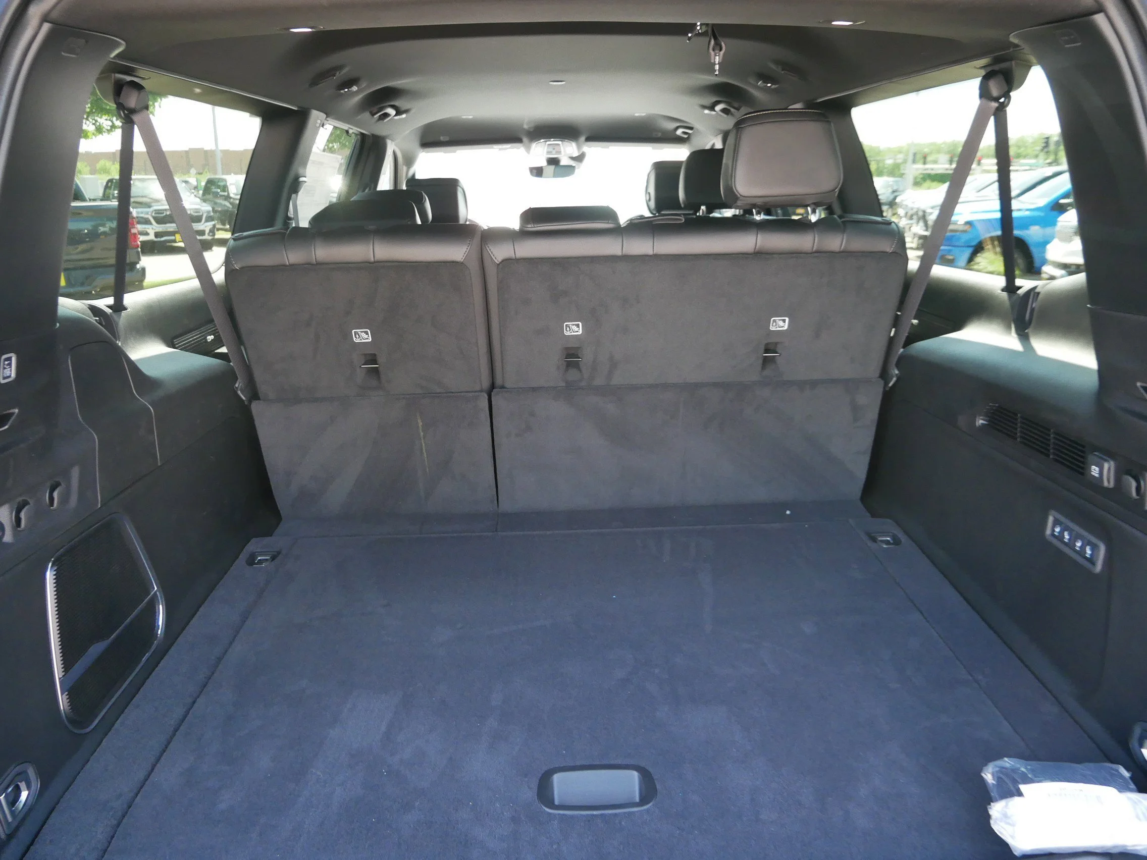 New 2026 High Gloss Black Exterior Paint Jeep Limited Altitude image 11