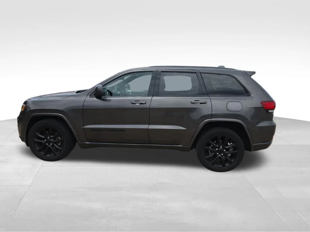 Used 2021 Gray Jeep Laredo X image 12