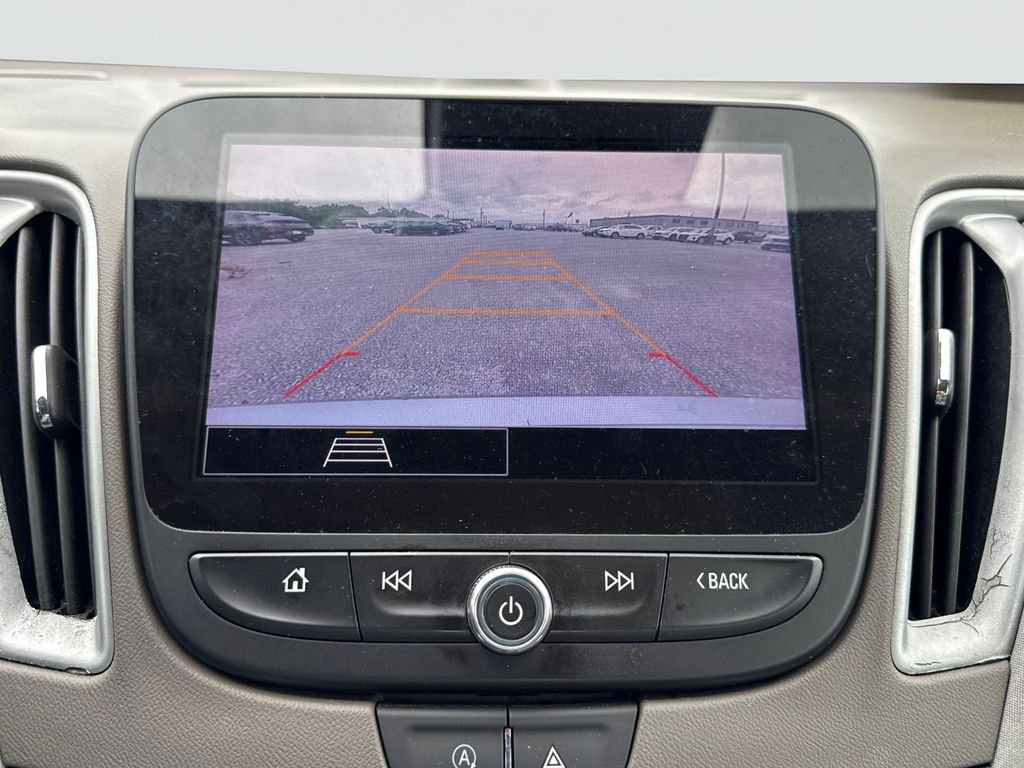Used 2023 Sterling Gray Metallic Chevrolet LT image 25