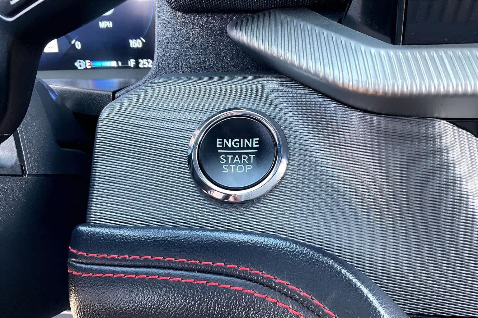 Used 2025 Agate Black Ford ST-Line image 31