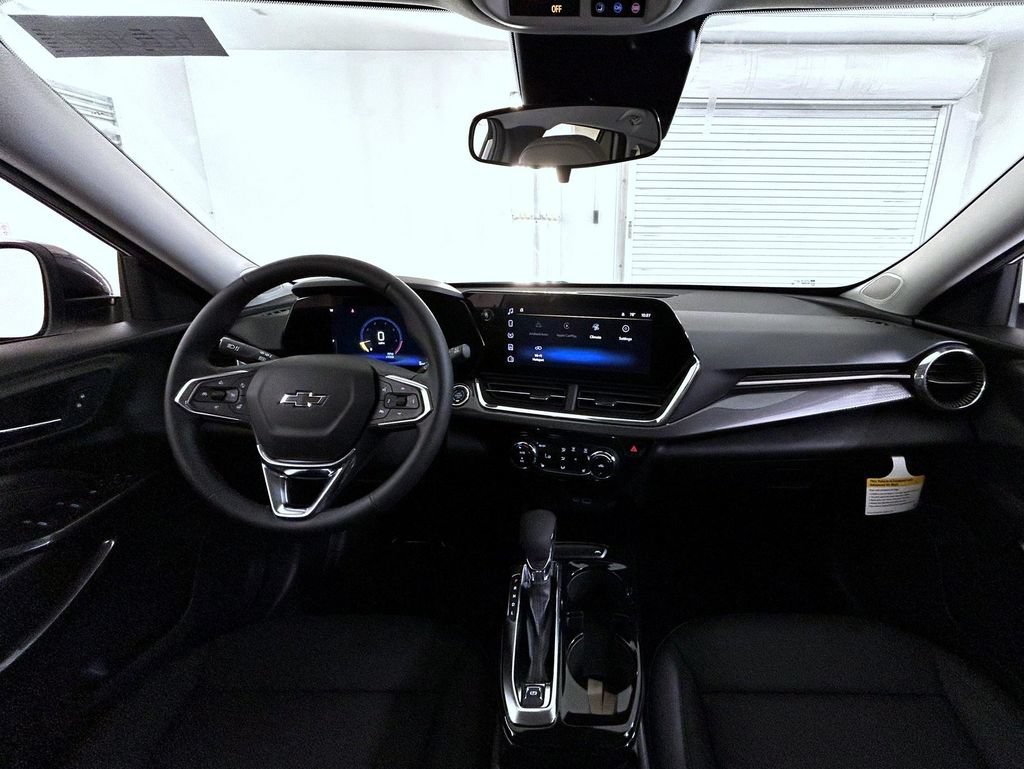 New 2026 Summit White Chevrolet ACTIV image 15