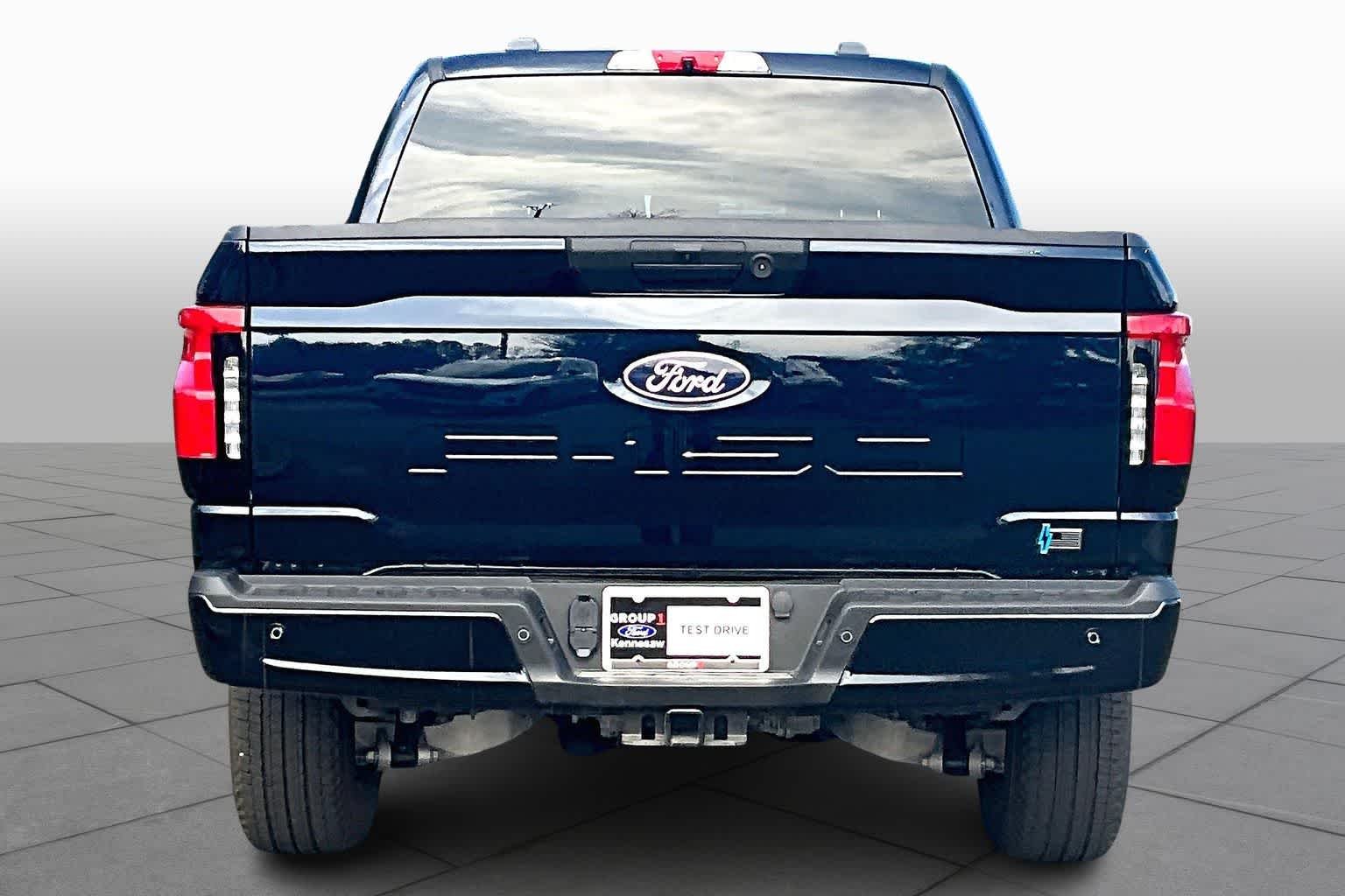 New 2025 Antimatter Blue Metallic Ford XLT image 4