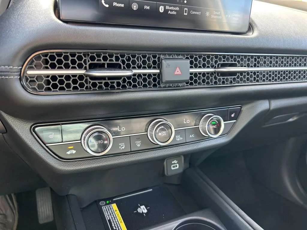 Used 2023 White Honda EX-L image 35