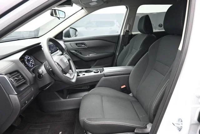 Used 2025 White Nissan S image 7