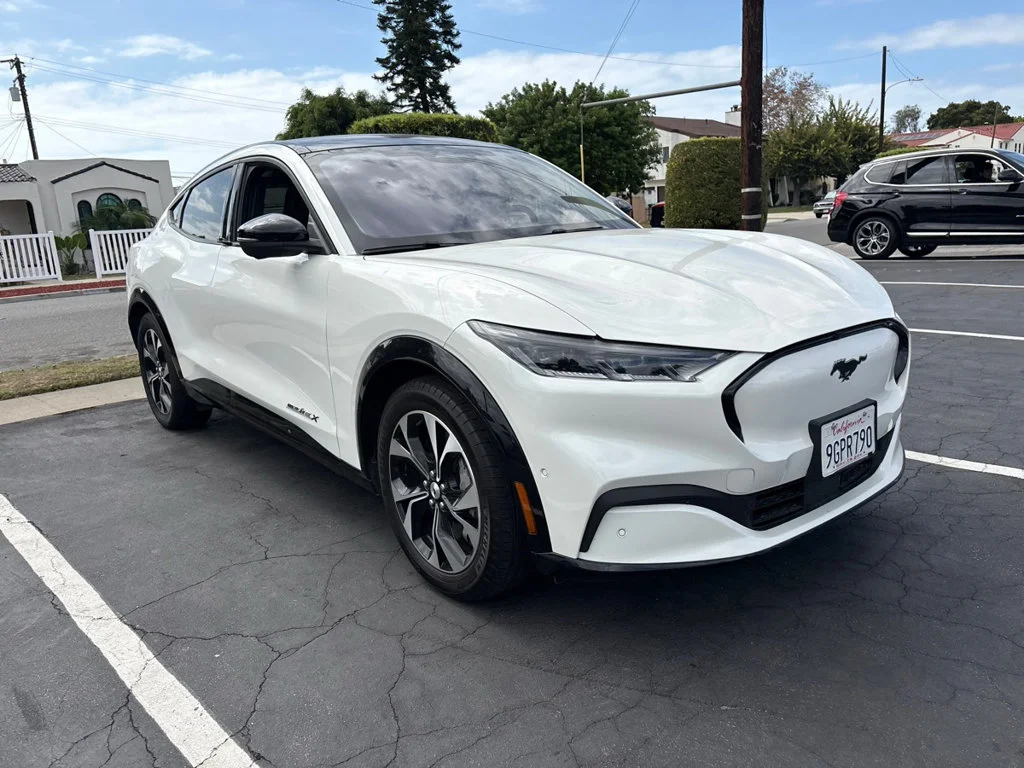 Used 2023 Star White Metallic Tri-Coat Ford Premium image 3