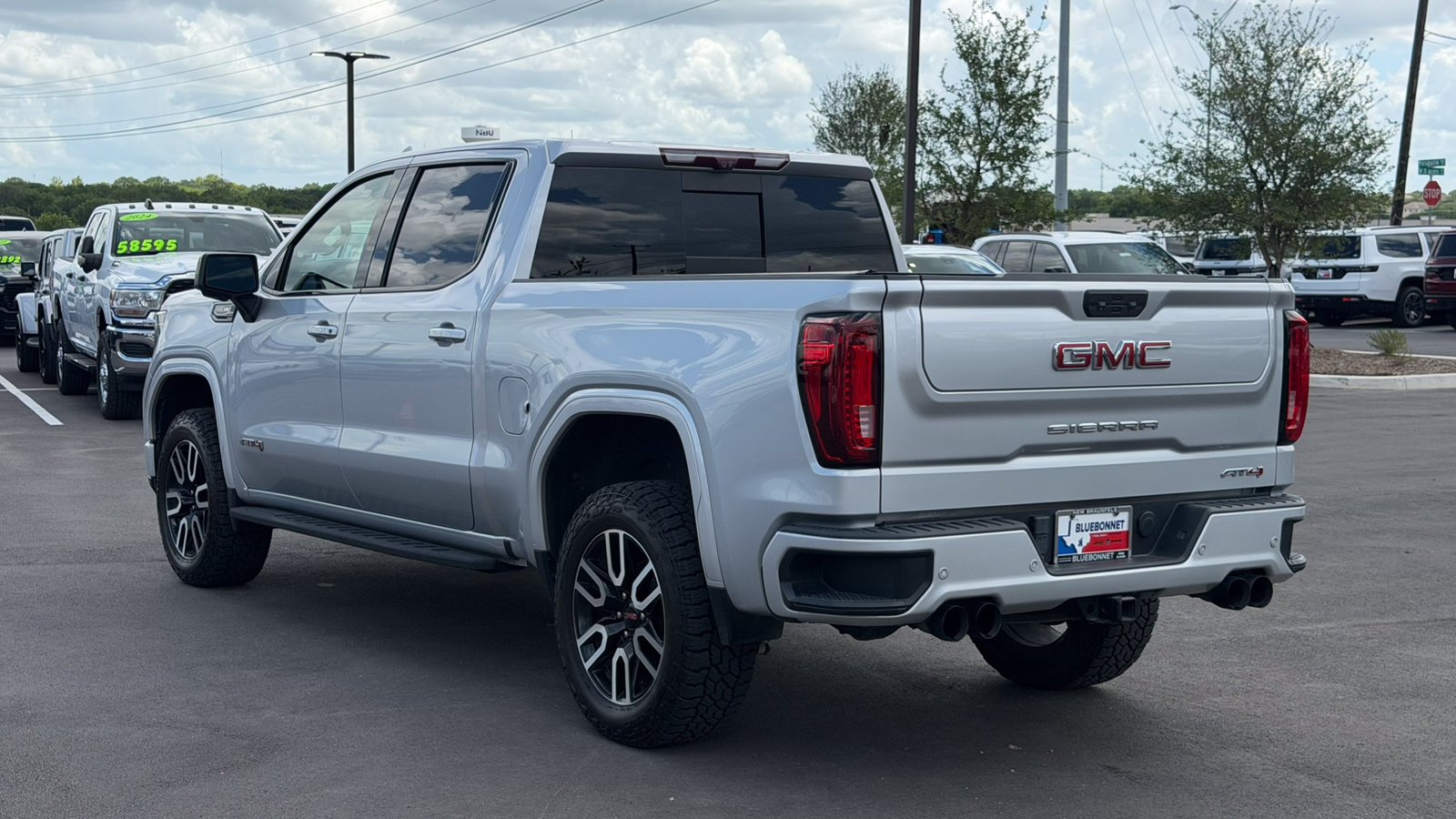 Certified Used 2022 Quicksilver Metallic GMC AT4 image 7