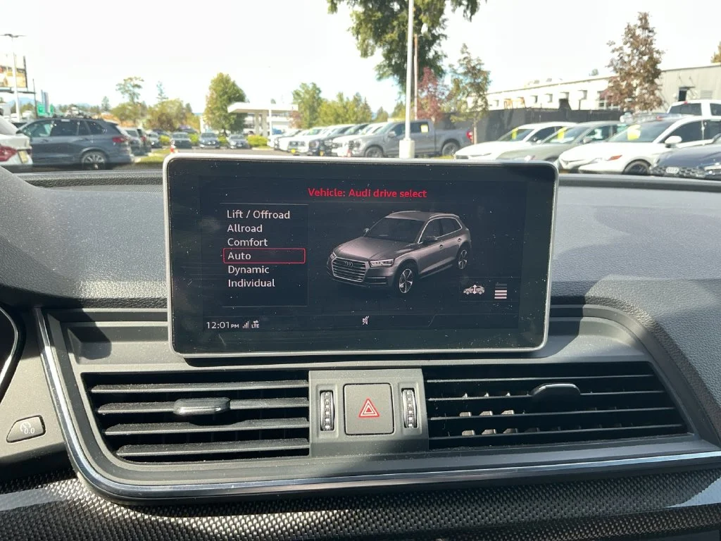 Used 2019 White Audi 3.0T Premium Plus image 29