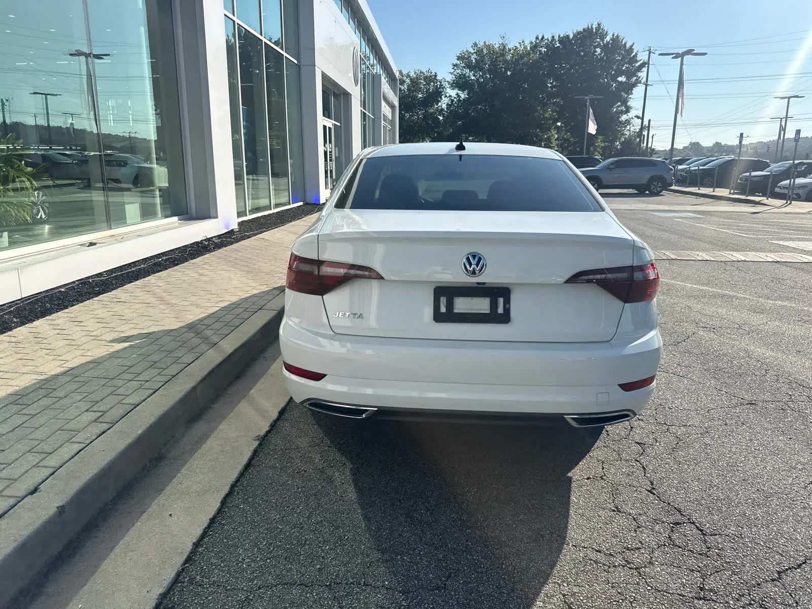 Used 2020 Pure White Volkswagen SEL Premium image 6