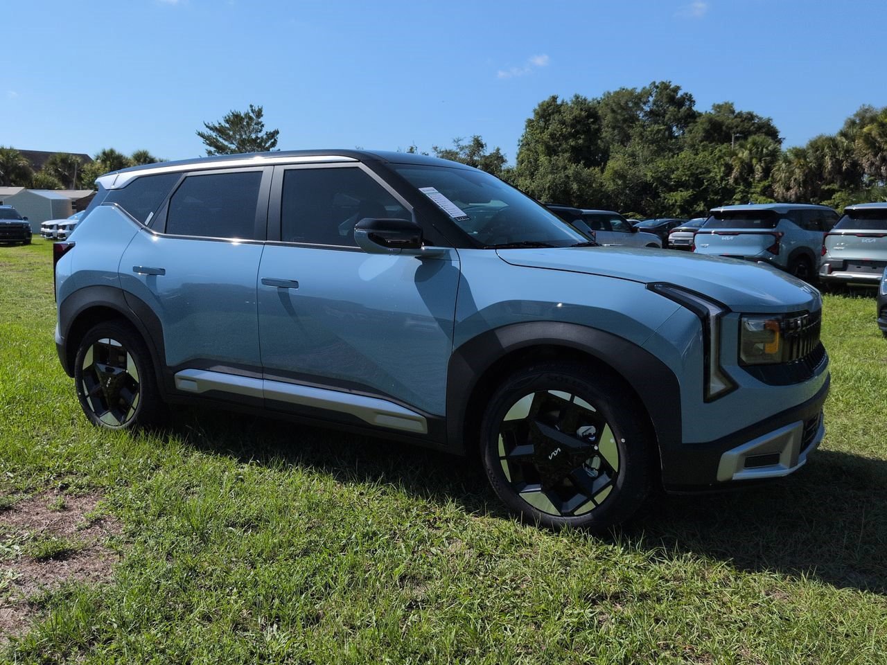 New 2027 Frost Blue / Black Roof Kia S image 1