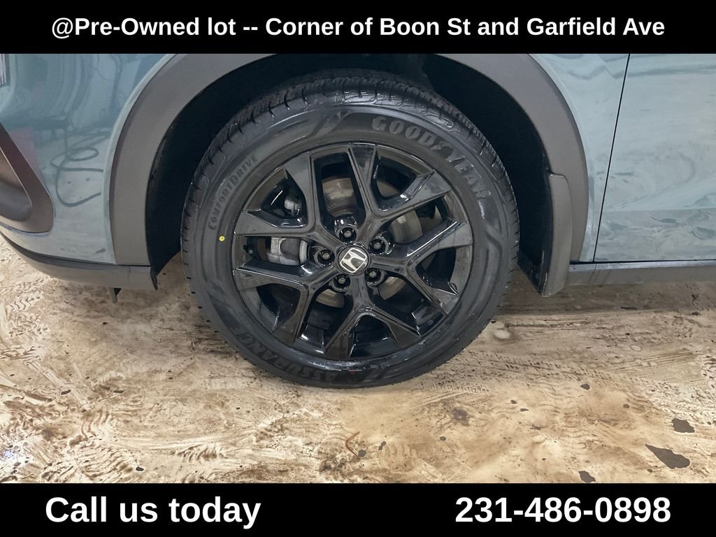 Used 2024  Honda Sport image 10