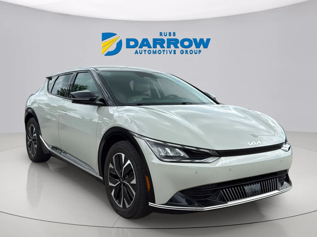 Used 2023 White Kia Wind image 7