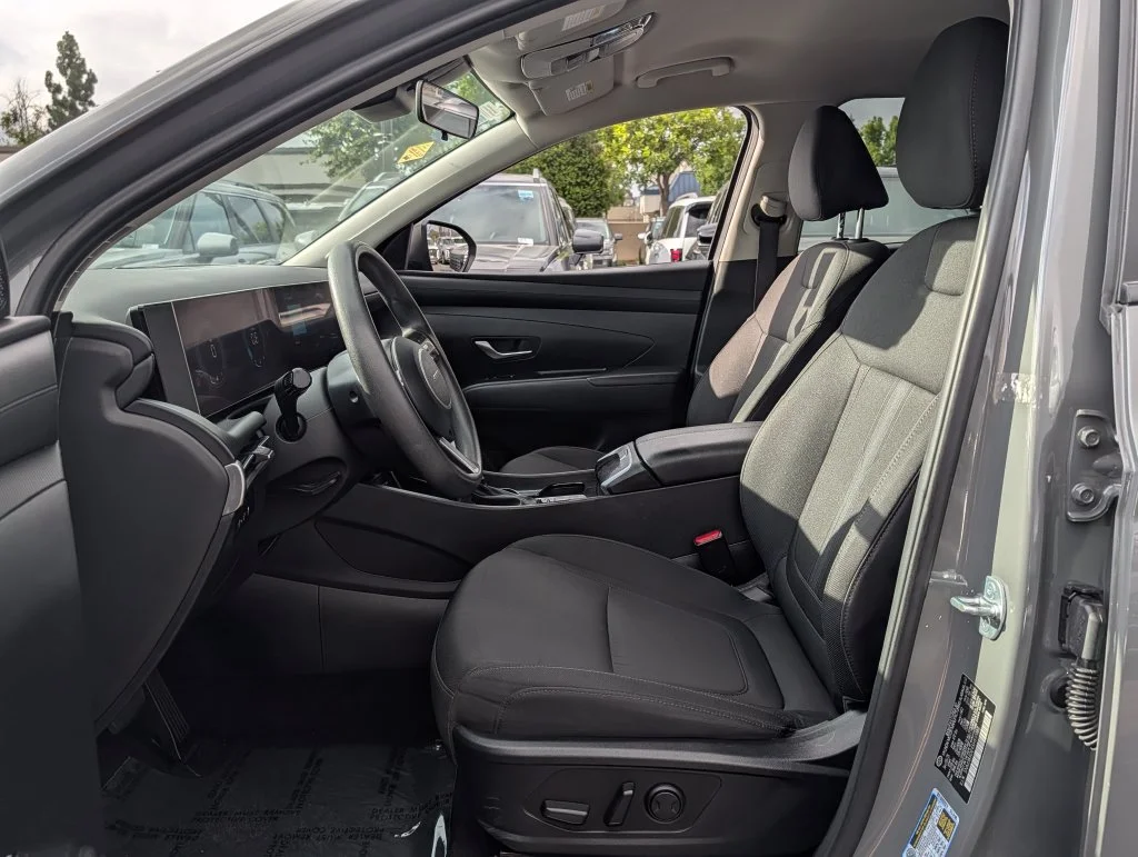 Used 2025 Gray Hyundai SEL image 12