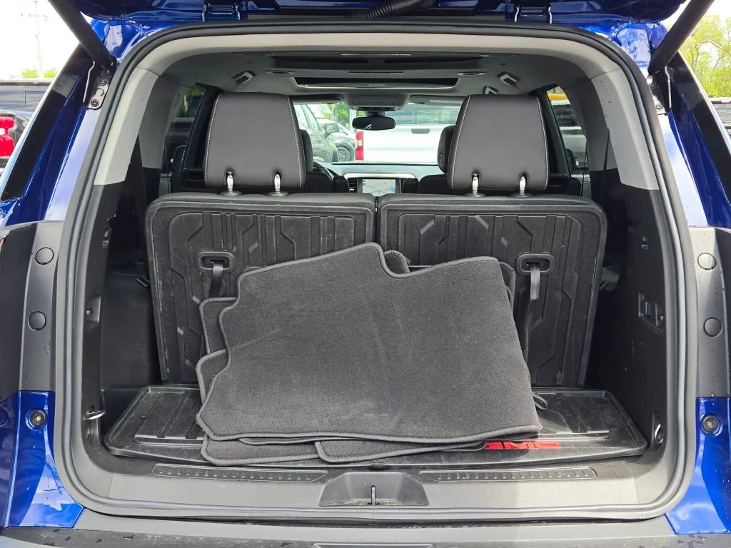 Used 2023 Blue GMC SLT image 17