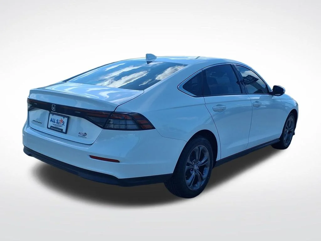Used 2023 White Honda EX image 8