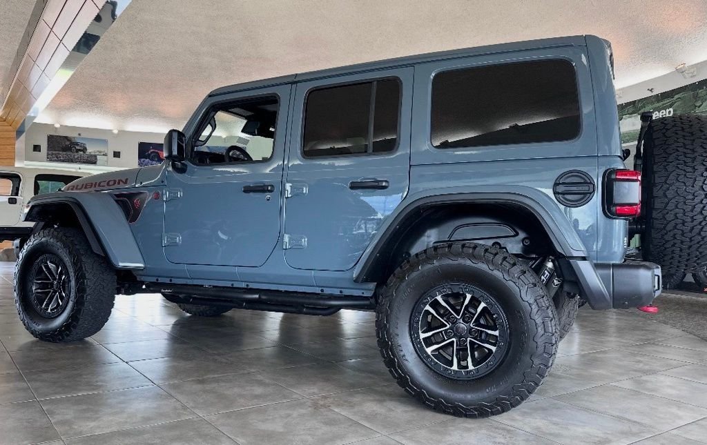 Used 2024 Anvil Clear Coat Jeep Rubicon X image 8