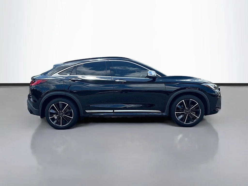 Used 2023 Black Obsidian INFINITI ESSENTIAL image 2