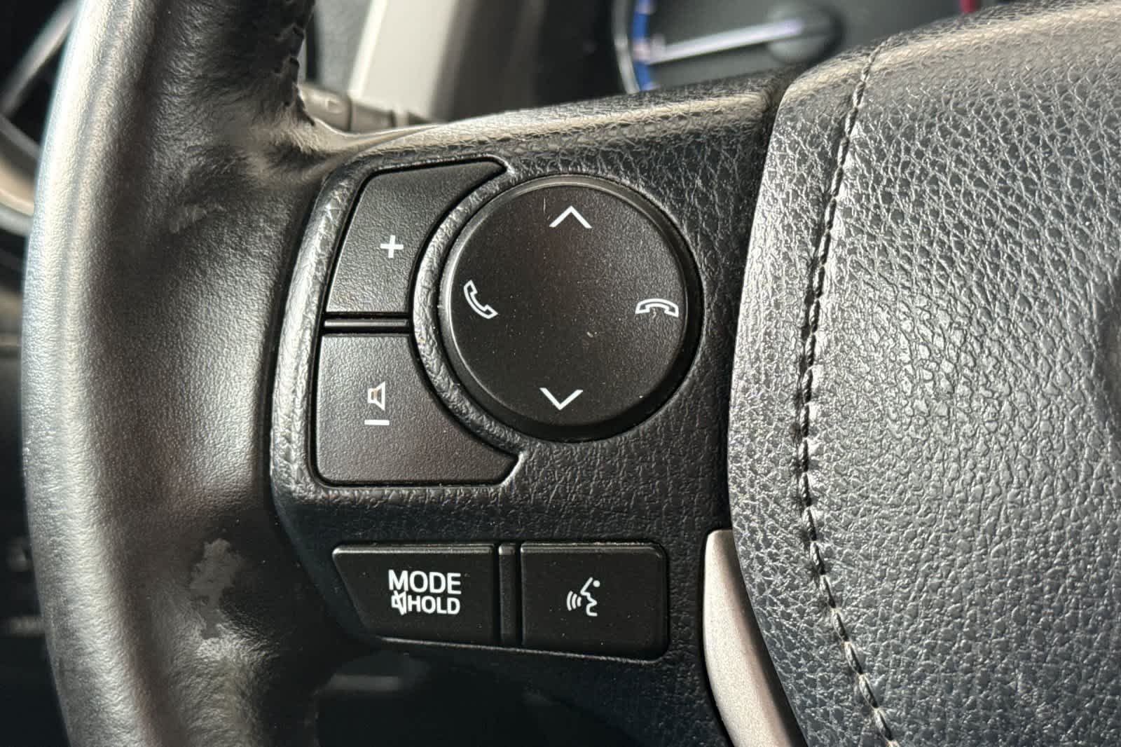 Used 2016 Super White Toyota XLE image 24