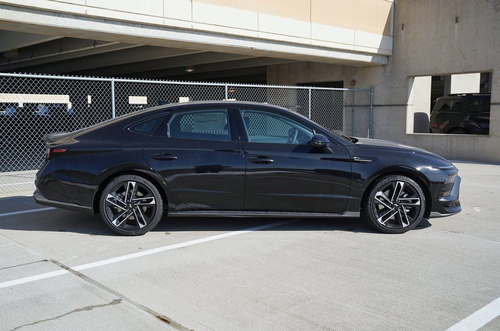 New 2026 Abyss Black Hyundai N Line image 29