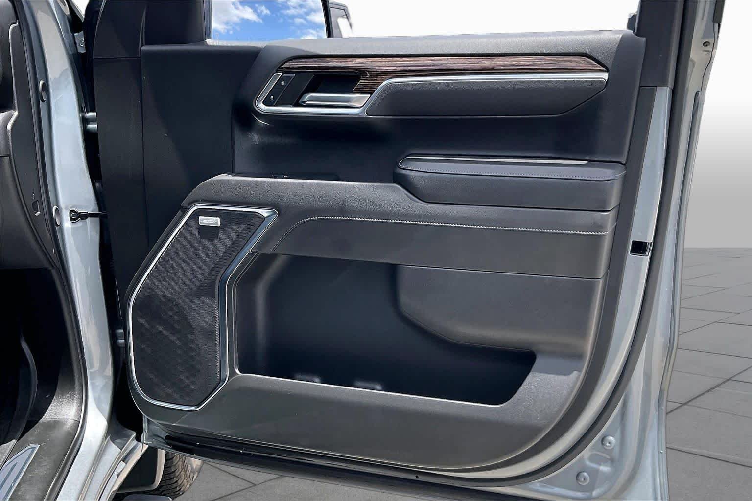 Used 2024 Sterling Metallic GMC Elevation image 23