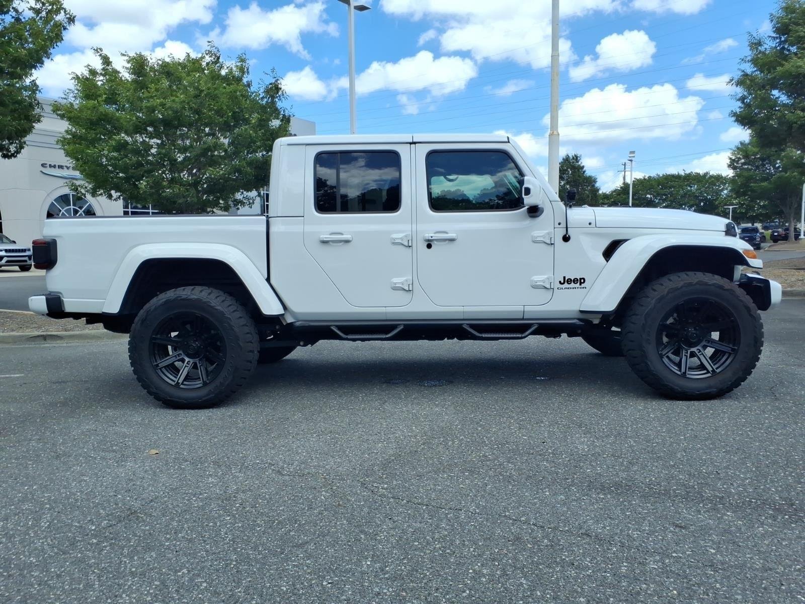 Used 2021 Bright White Clearcoat Jeep High Altitude image 10