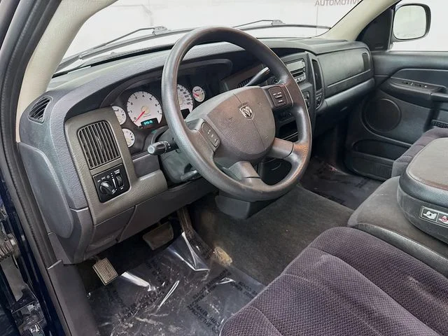 Used 2004 Patriot Blue Pearl Dodge SLT image 9