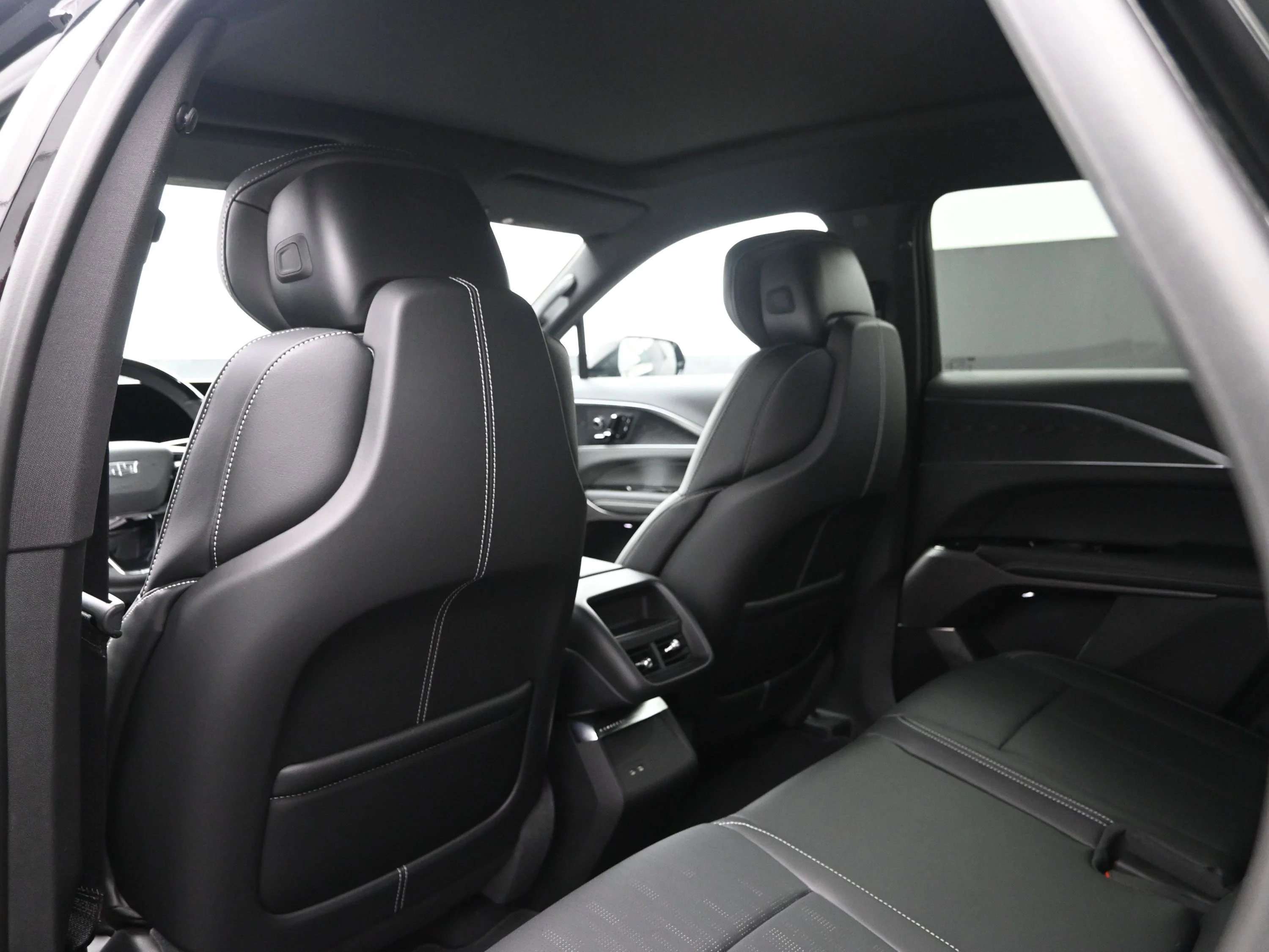 2026 Cadillac LYRIQ Sport - Photo 10