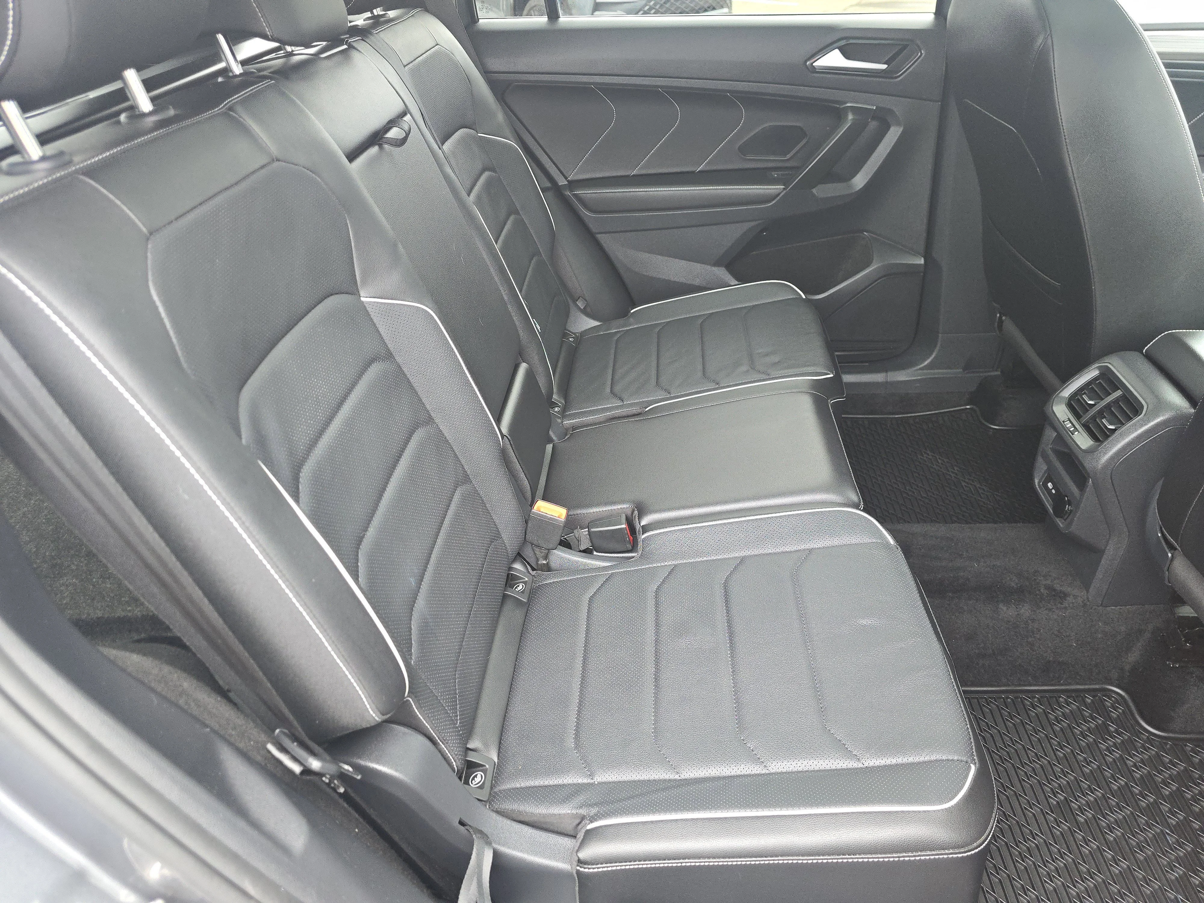 Certified Used 2024 Platinum Gray Metallic Volkswagen SEL R-Line image 19