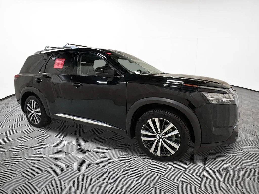 Certified Used 2022 Black Nissan Platinum image 5