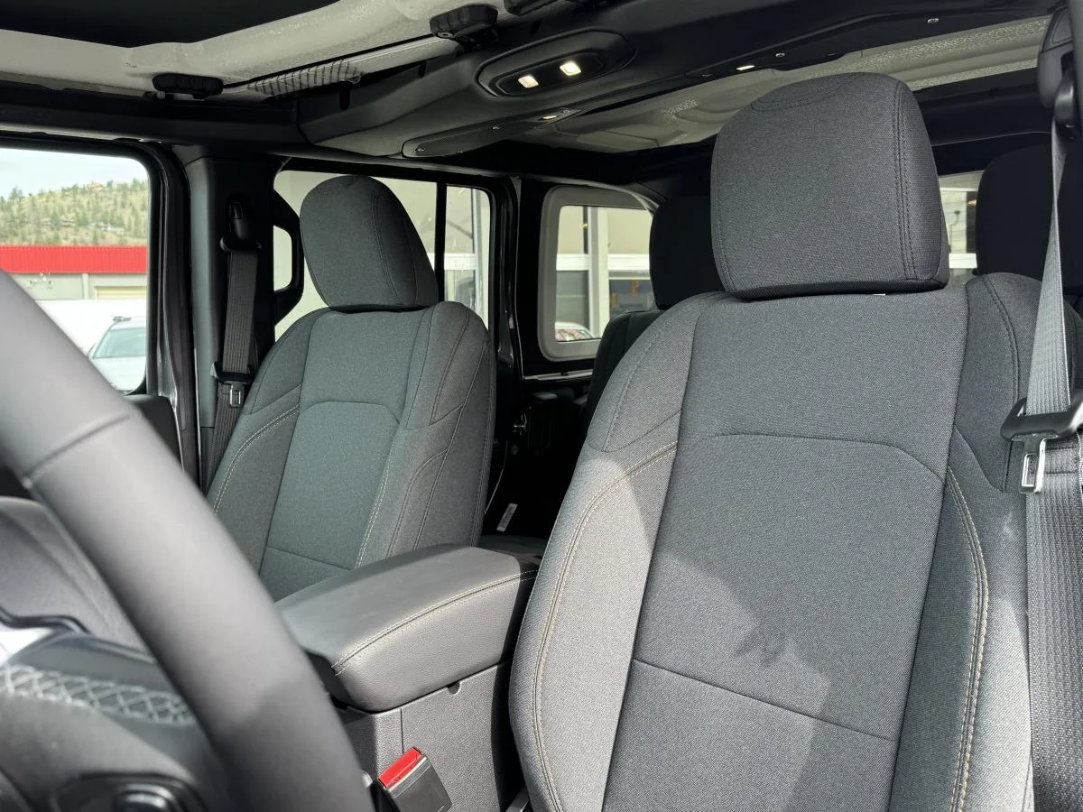 New 2026 Grey Jeep Sahara 4 Door 4x4 image 15