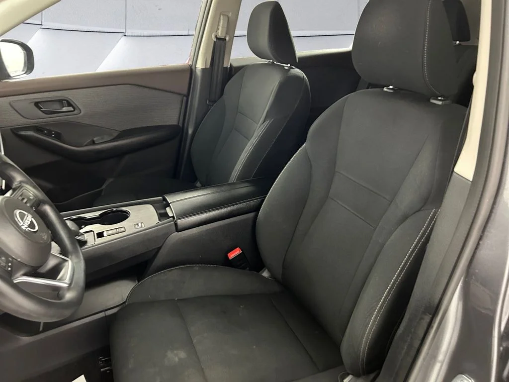 Used 2023 Gray Nissan S image 8