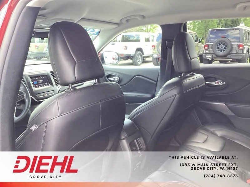 Used 2020 Red Jeep Latitude Plus 4x4 image 19