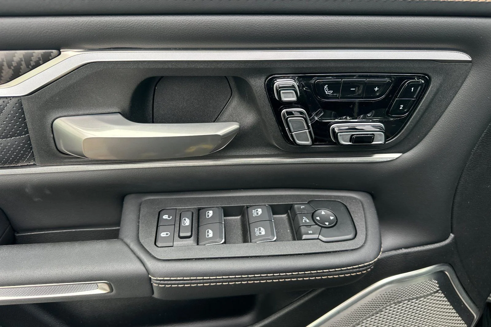 2026 RAM 1500 Tungsten - Photo 7