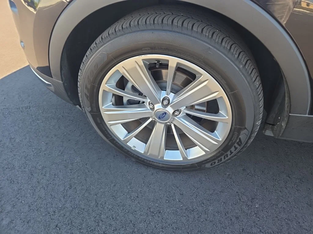 Used 2019 Black Ford Limited image 29