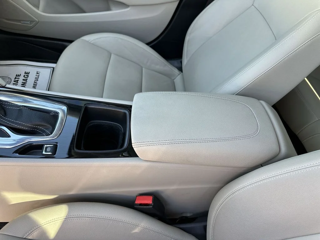 Used 2018 Silver Buick Essence image 26