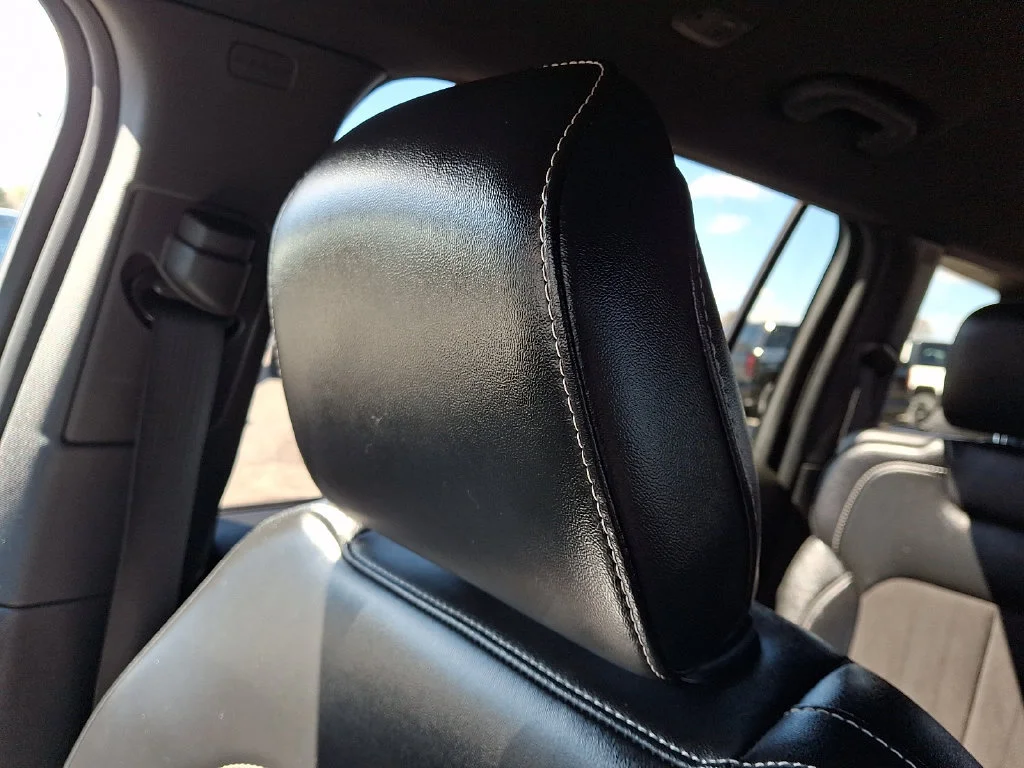 Used 2024 Baltic Gray Metallic Clearcoat Jeep Altitude image 18