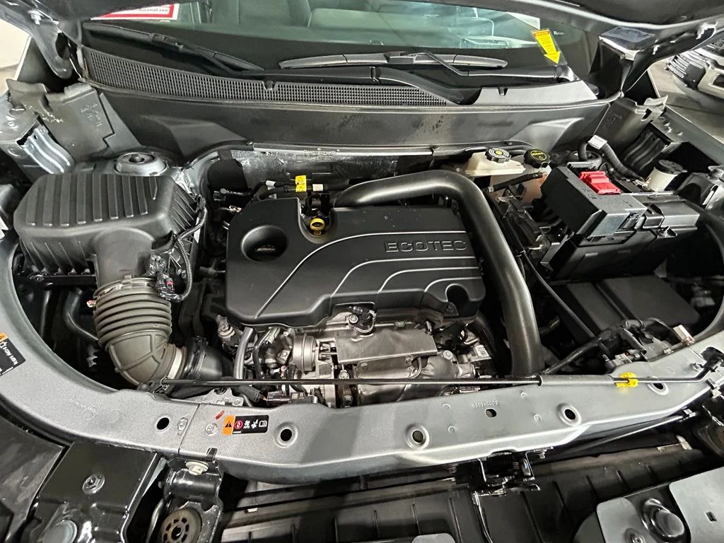 Used 2025 Sterling Gray Metallic Chevrolet LT image 31