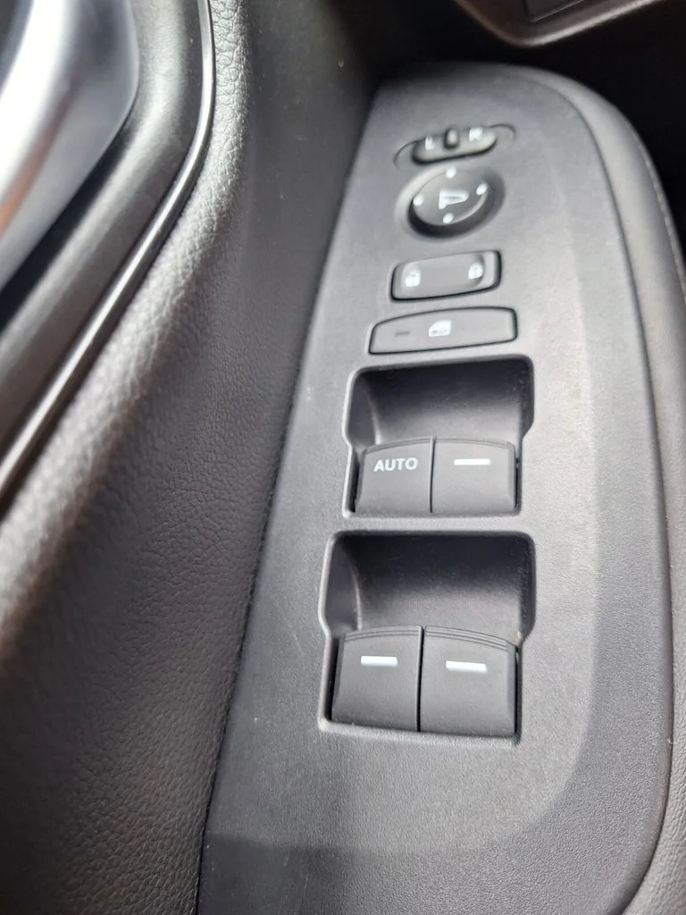 Used 2025 Black Honda LX image 18