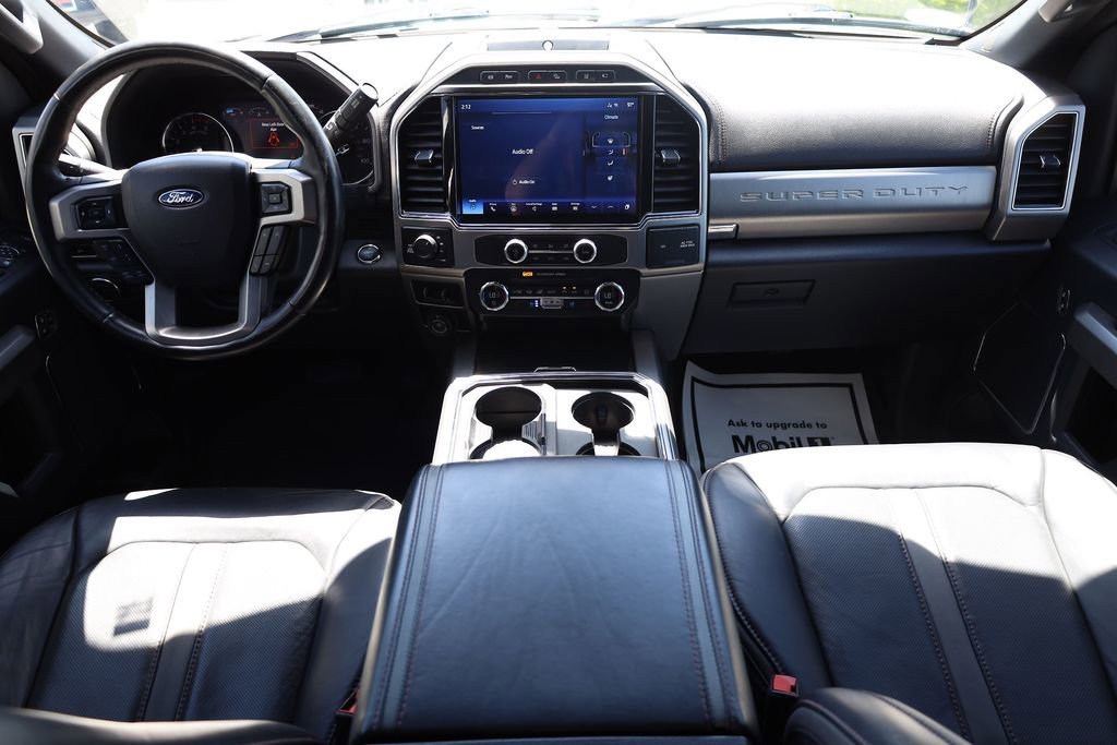 Used 2022 Black Metallic Ford Platinum image 19