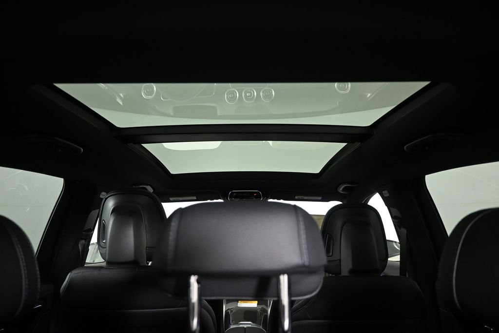 New 2026 Polar White Mercedes-Benz GLC 300 image 19