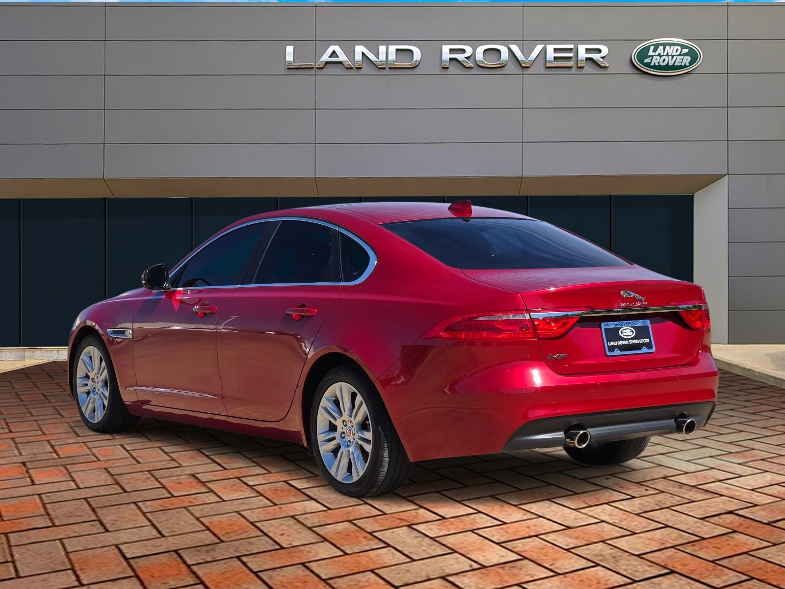 Used 2017  Jaguar 35t Premium image 6