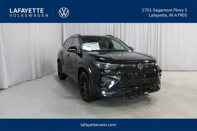 2026 Volkswagen Tiguan 2.0T SE R-Line Black 4Motion's photo