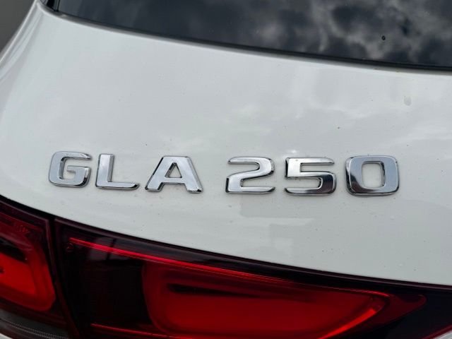 Used 2022  Mercedes-Benz GLA 250 image 9