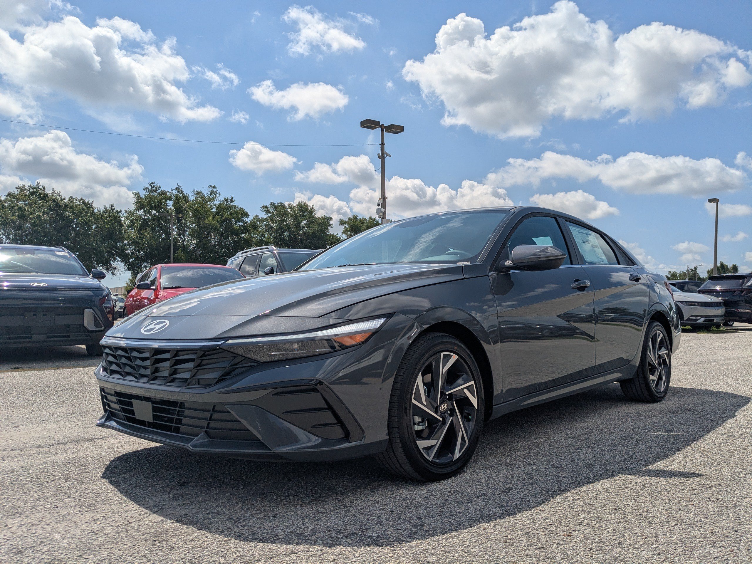 New 2026 Ecotronic Gray Hyundai Limited image 9