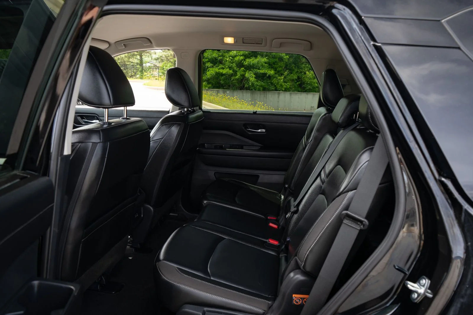 Used 2024 Black Nissan SL image 18