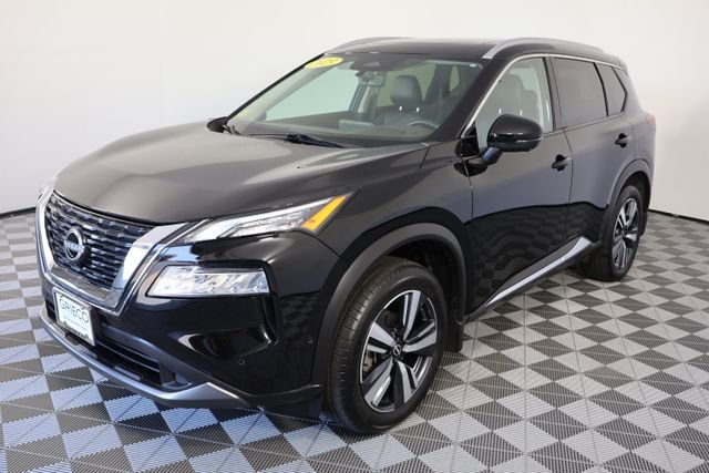 Used 2023 Black Nissan SL image 4