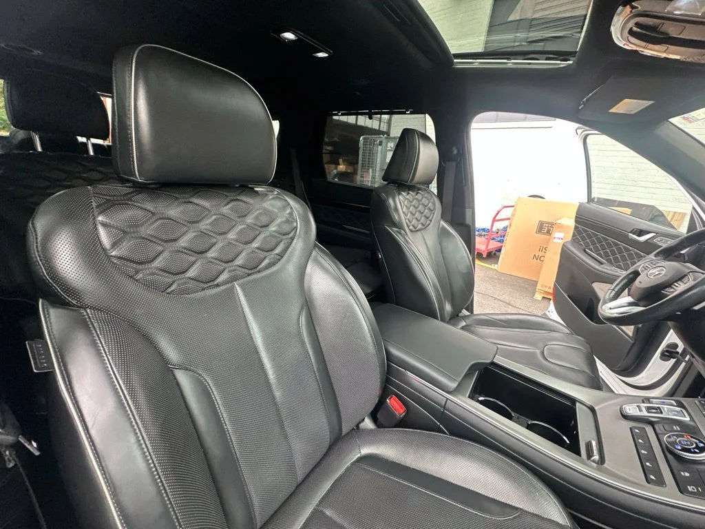 Used 2022 White Hyundai Calligraphy image 33