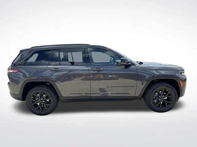 New 2026 Gray Jeep Altitude image 8
