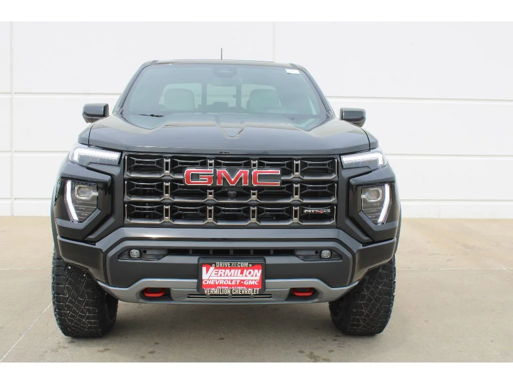 2025 GMC Canyon AT4 - Photo 8